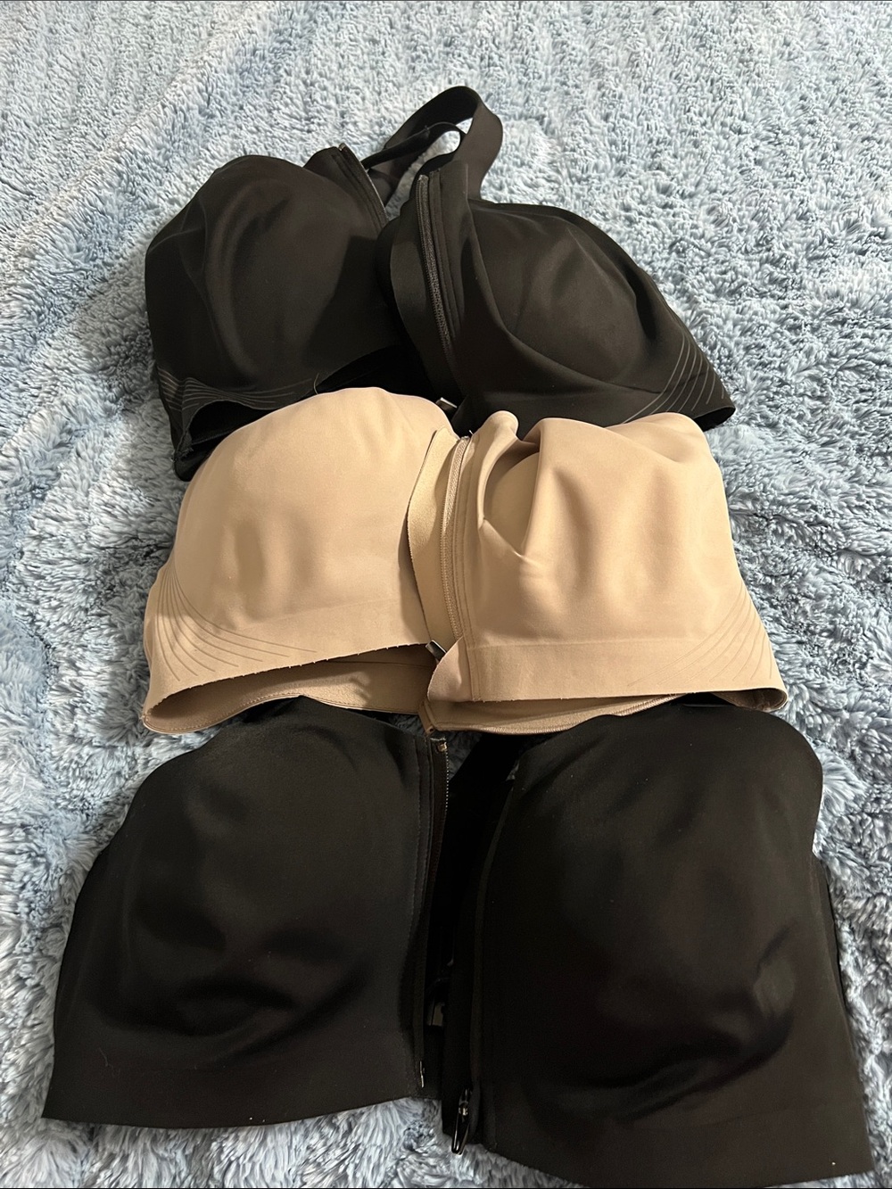 VSX Strapless Seamless Bra in Nude and Black